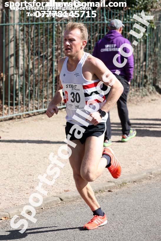 Senior mens Northern 12 Stage Road Relay Champs., Birkenhead Park. Photo: David T. Hewitson/Sports for All Pics